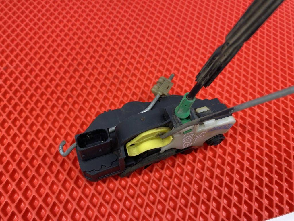 Замок двери задней левой, 1000 рублей, Пермь