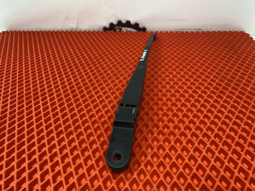 Поводок стеклоочистителя заднего, 1000 рублей, Пермь