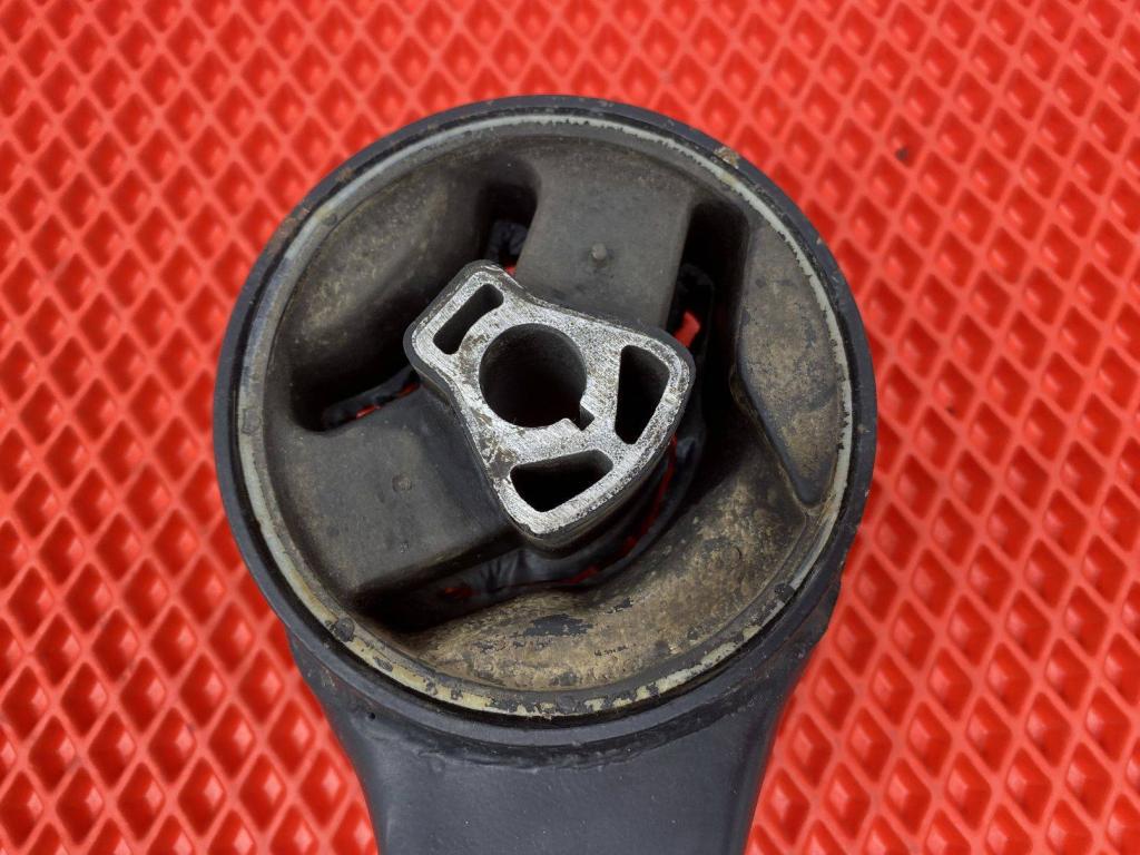 Опора двигателя задняя, 2000 рублей, Пермь