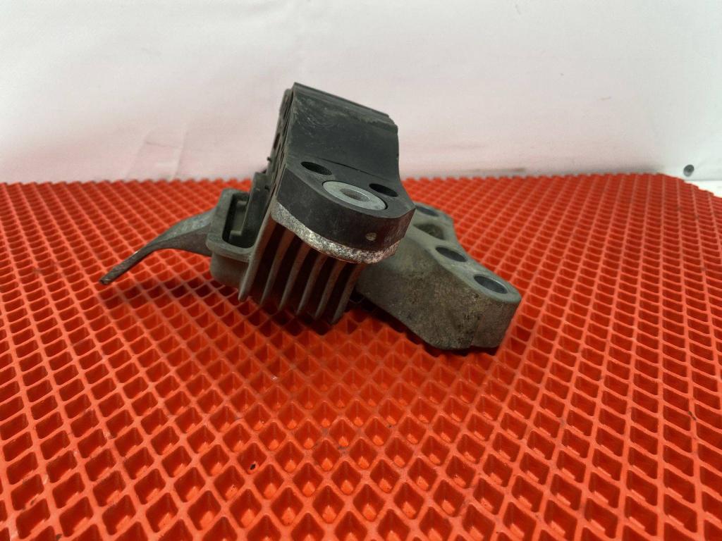 Опора двигателя правая, 3500 рублей, Пермь