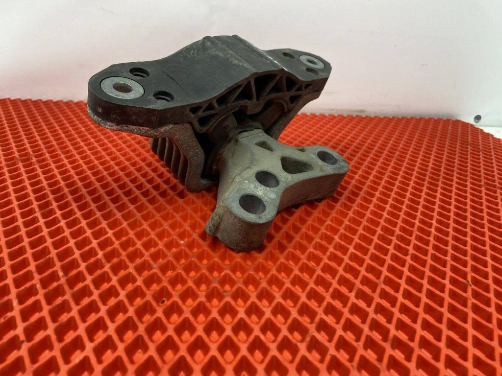 Опора двигателя правая, 3500 рублей, Пермь