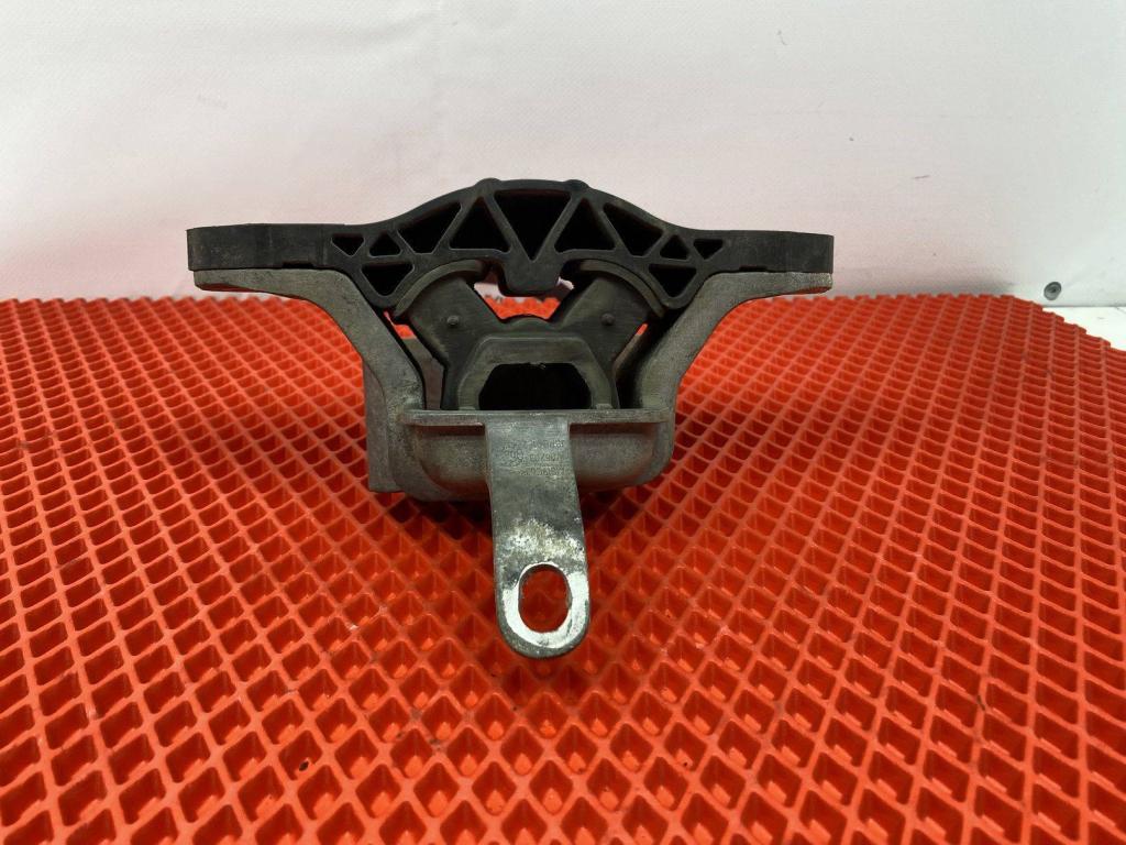 Опора двигателя правая, 3500 рублей, Пермь