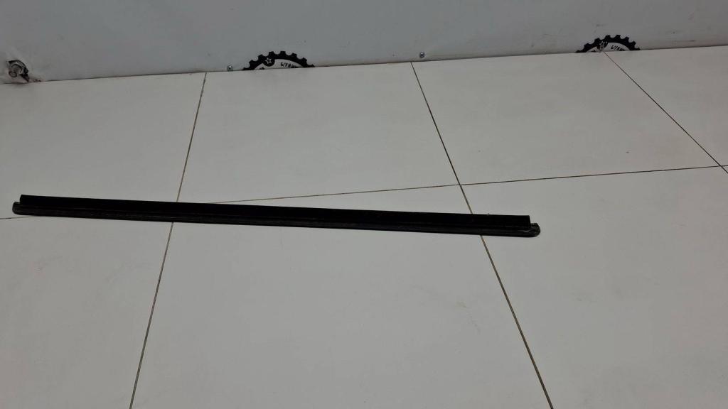 Накладка стекла переднего левого, 1000 рублей, Пермь