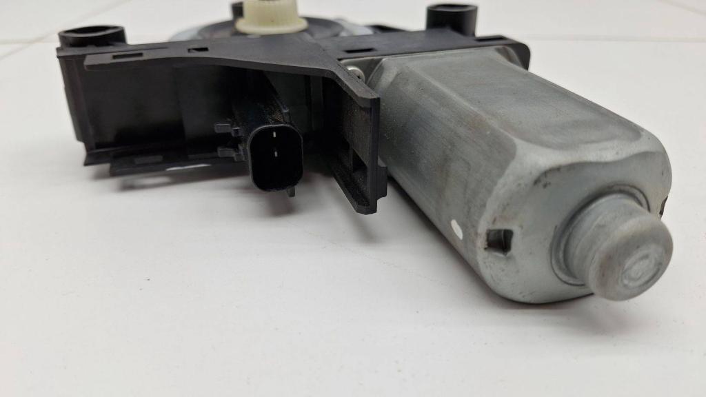 Моторчик стеклоподъемника, 1000 рублей, Пермь