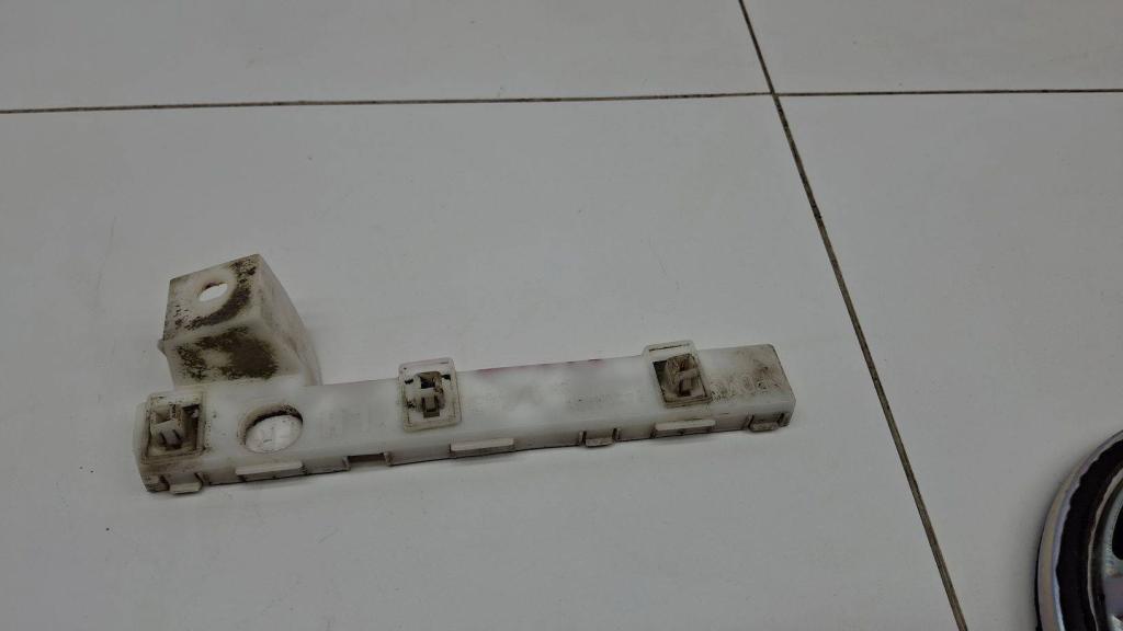 Кронштейн переднего бампера левый, 1000 рублей, Пермь