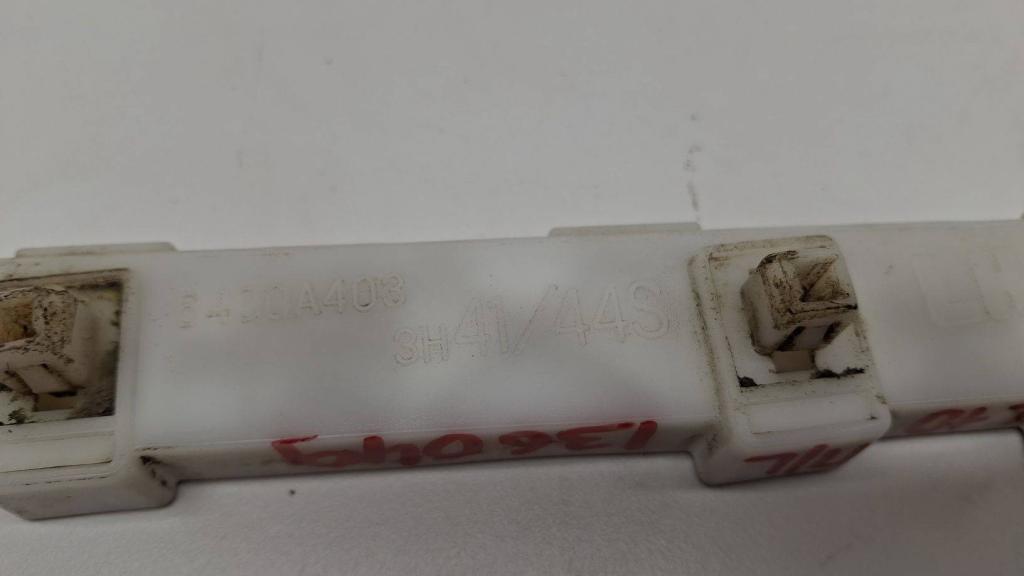 Кронштейн переднего бампера левый, 1000 рублей, Пермь