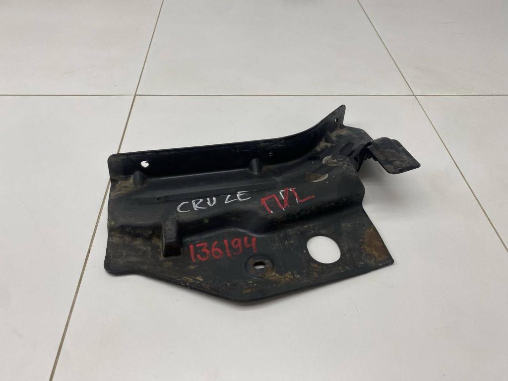 Пыльник двигателя нижний левый, 800 рублей, Пермь