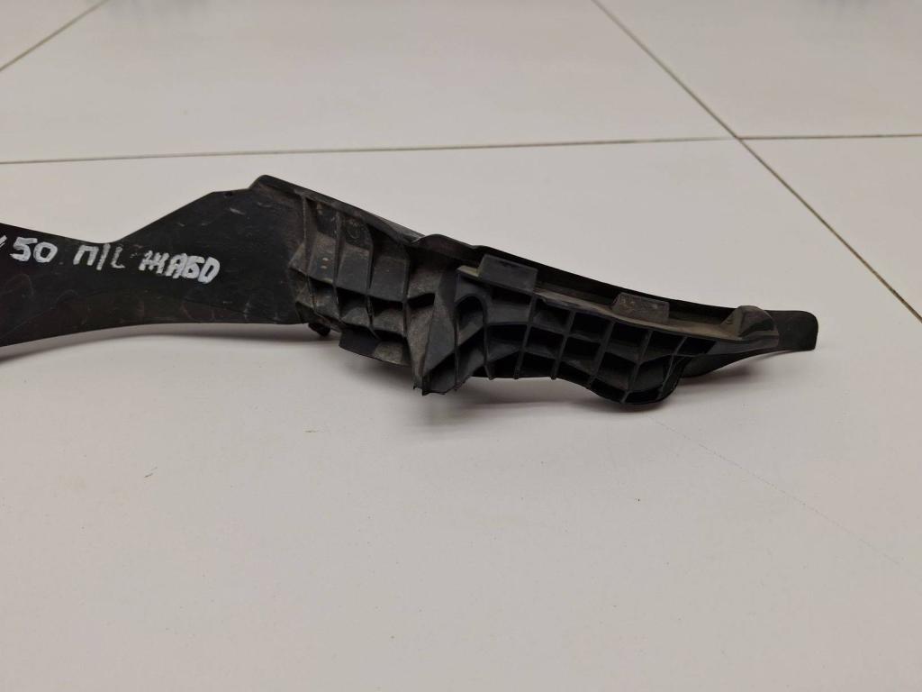 Накладка лобового стекла левая, 1000 рублей, Пермь