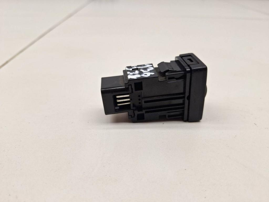 Кнопка обогрева сидений, 1500 рублей, Пермь