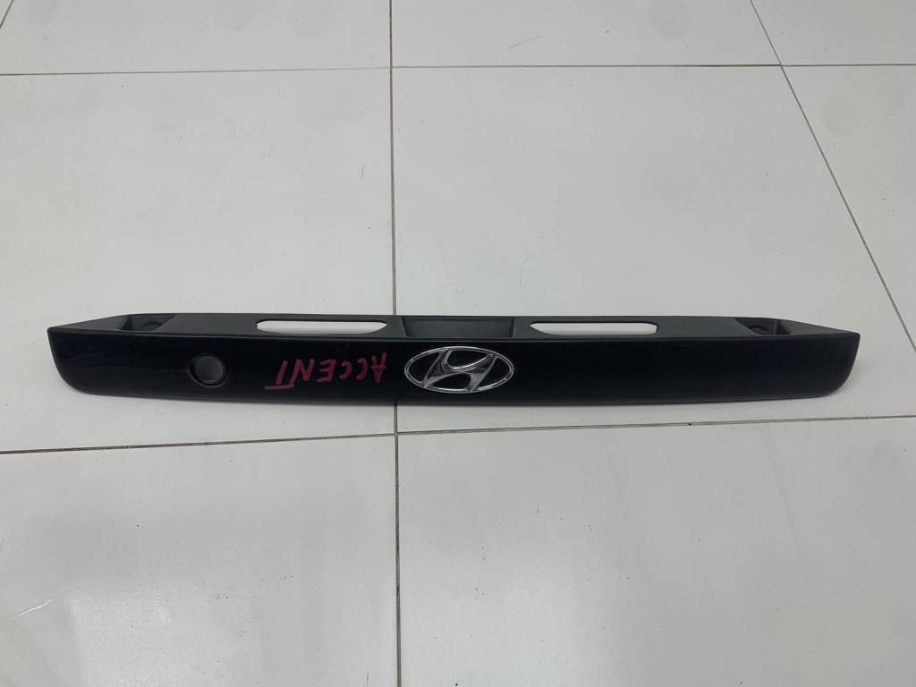 Накладка крышки багажника, 1000 рублей, Пермь