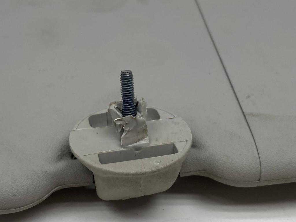 Козырек солнцезащитный левый, 500 рублей, Пермь