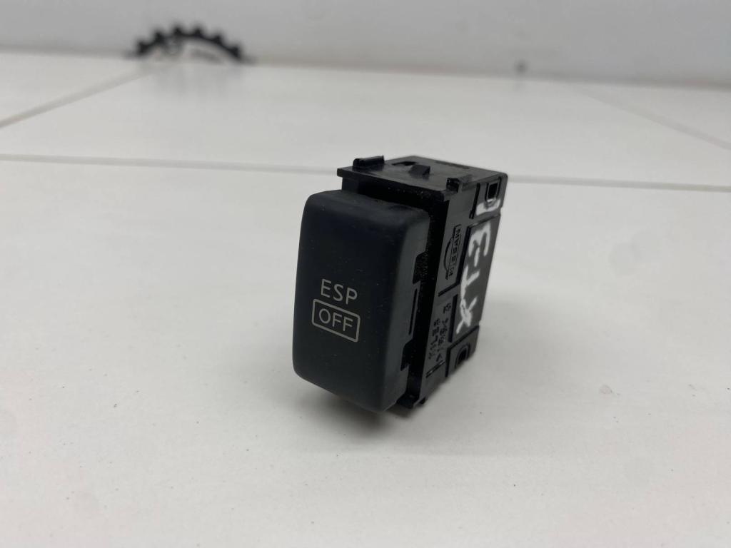 Кнопка антипробуксовочной системы, 500 рублей, Пермь