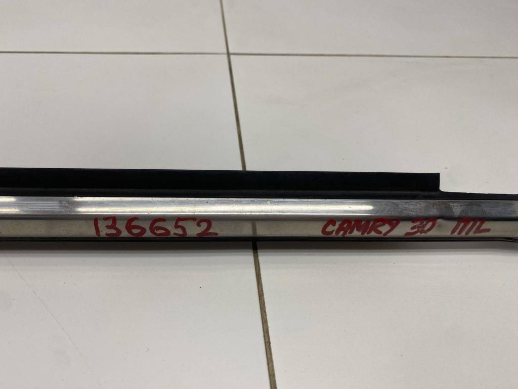 Накладка стекла переднего левого, 2000 рублей, Пермь