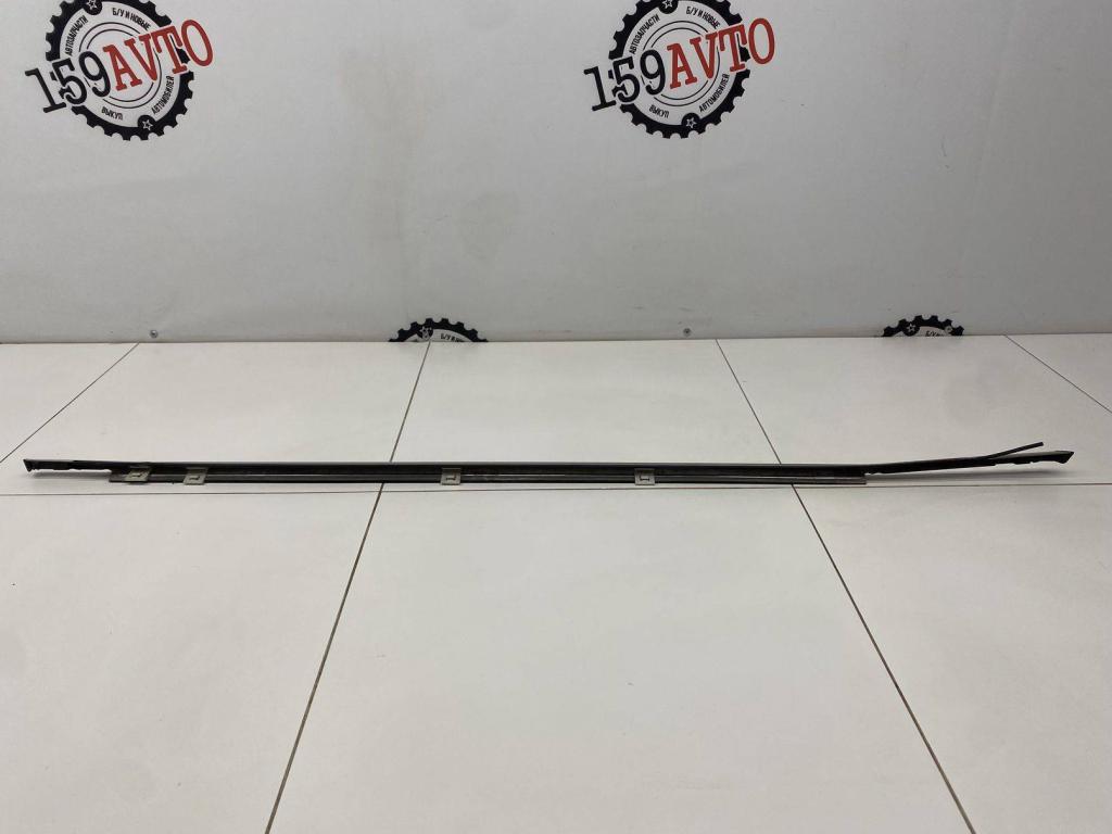 Накладка стекла переднего правого, 2000 рублей, Пермь