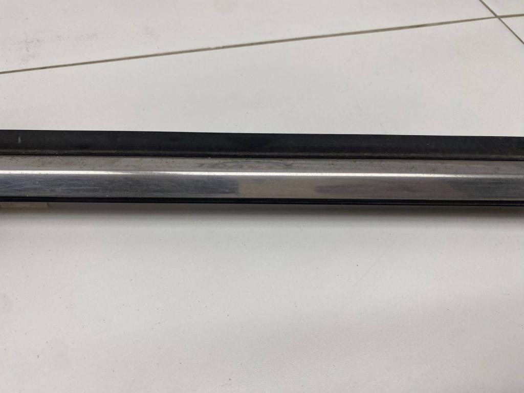 Накладка стекла переднего правого, 2000 рублей, Пермь