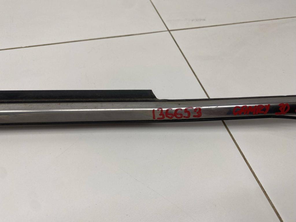 Накладка стекла переднего правого, 2000 рублей, Пермь