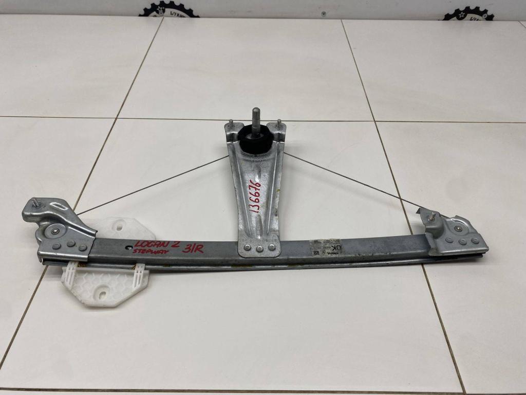 Стеклоподъемник механический задний правый, 500 рублей, Пермь