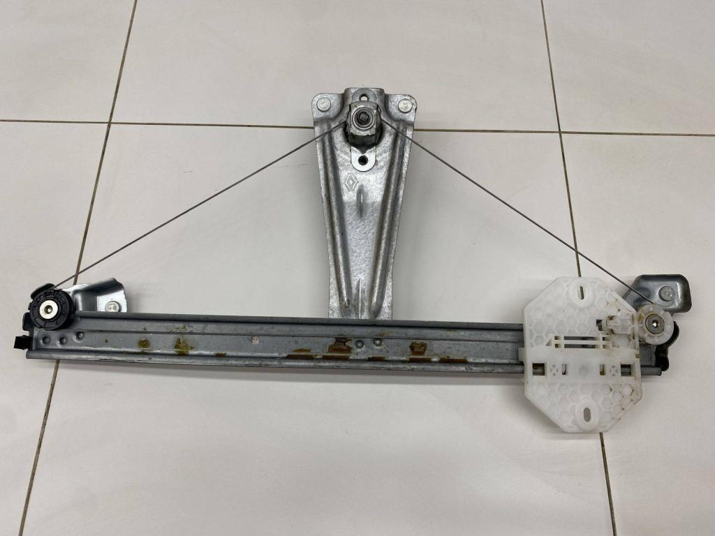 Стеклоподъемник механический задний правый, 500 рублей, Пермь