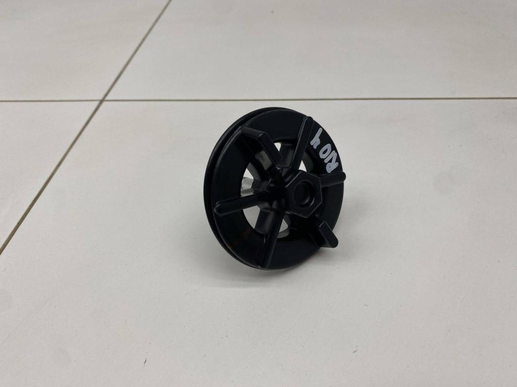 Болт крепления запасного колеса, 500 рублей, Пермь