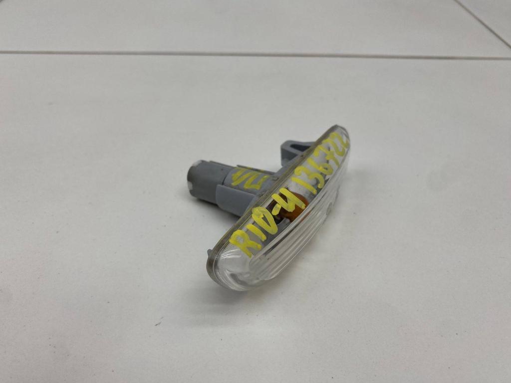 Повторитель на крыло левый, 2000 рублей, Пермь