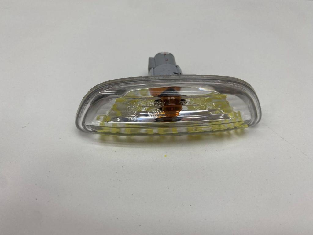 Повторитель на крыло левый, 2000 рублей, Пермь