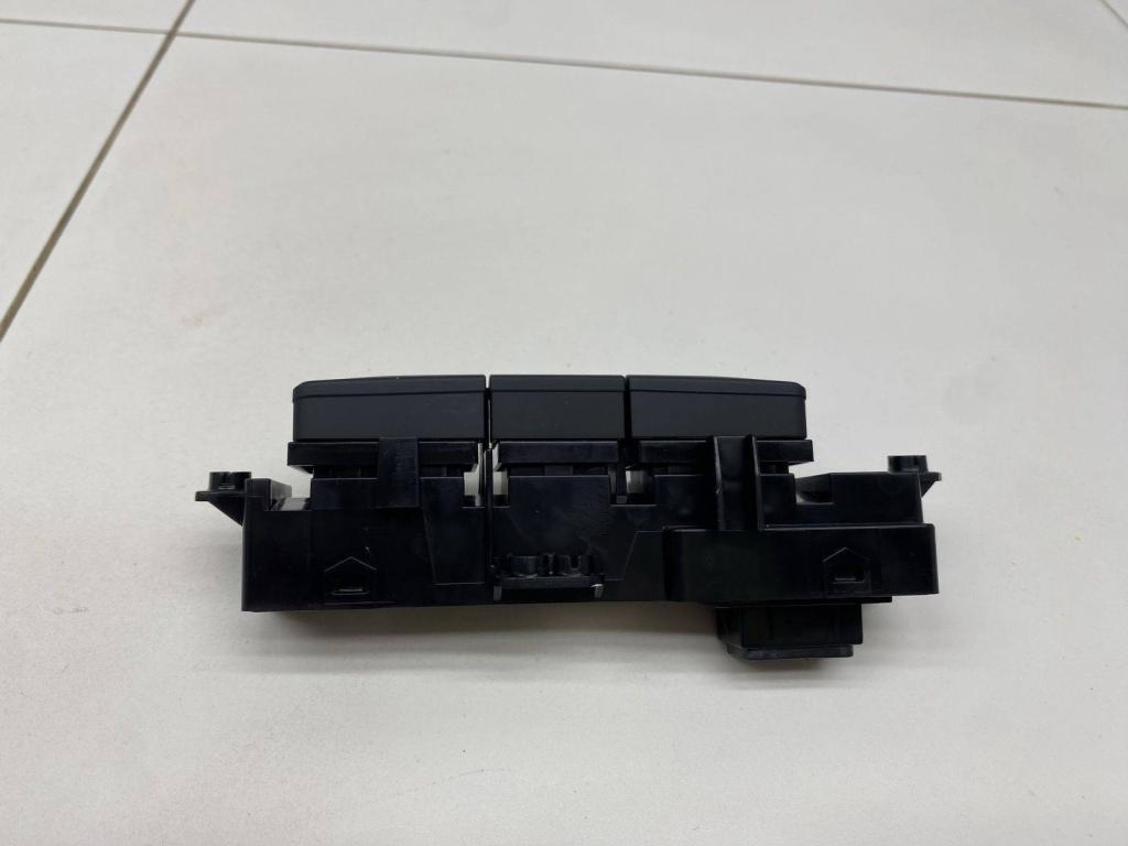 Кнопка обогрева сидений, 2500 рублей, Пермь