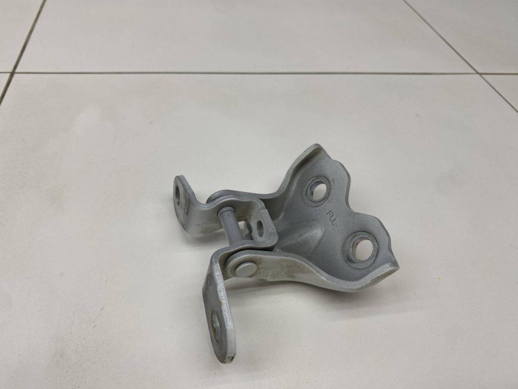 Петля двери передней левой нижняя, 2000 рублей, Пермь