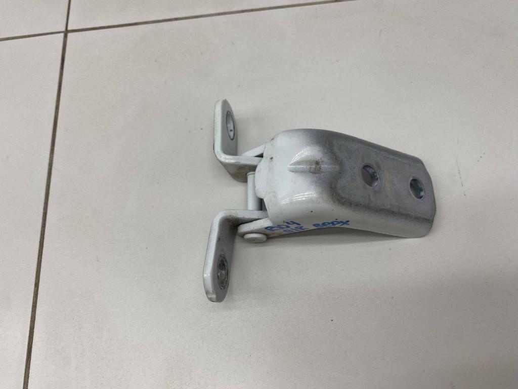 Петля двери передней правой верхняя, 2000 рублей, Пермь