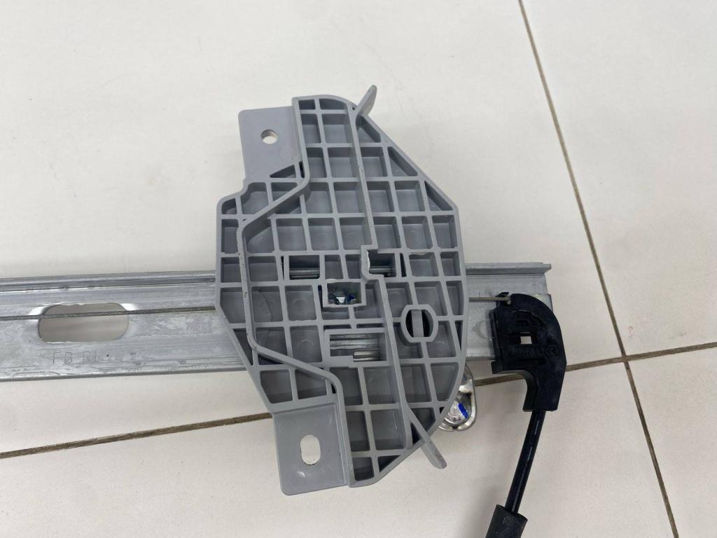 Стеклоподъемник механический задний левый, 5000 рублей, Пермь