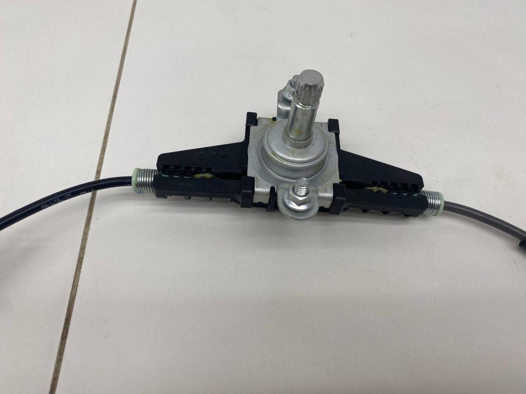 Стеклоподъемник механический задний правый, 5000 рублей, Пермь