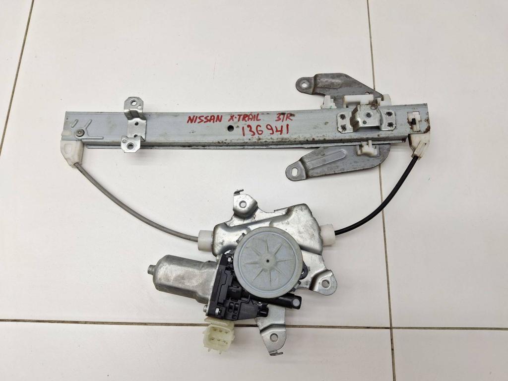 Стеклоподъемник задний правый, 1000 рублей, Пермь