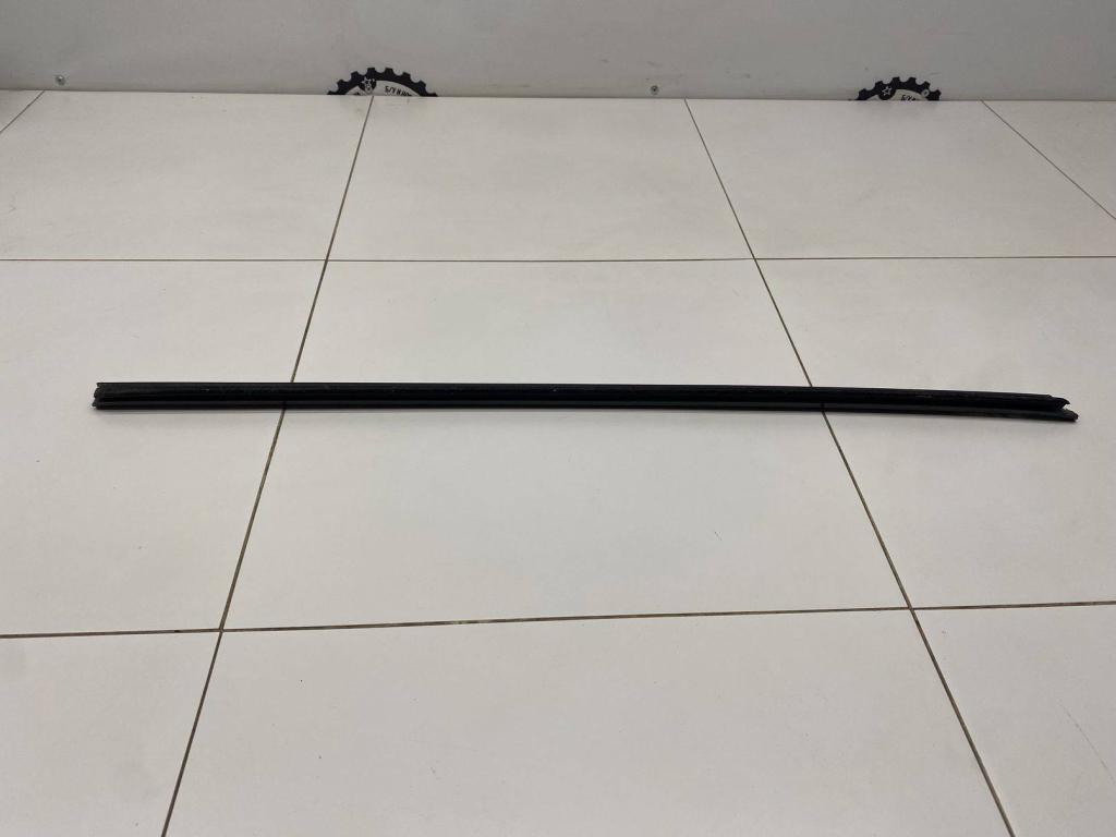 Накладка стекла переднего левого, 1000 рублей, Пермь