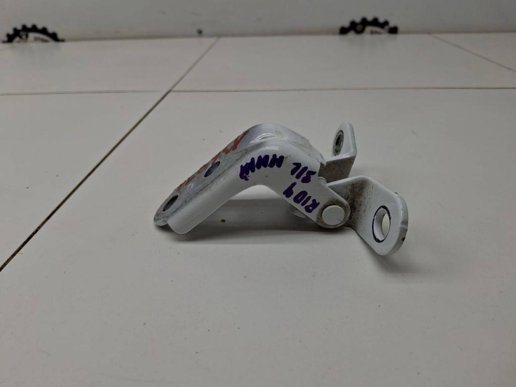 Петля двери задней левой нижняя, 1000 рублей, Пермь