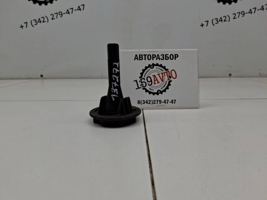 Болт крепления запасного колеса, 500 рублей, Пермь