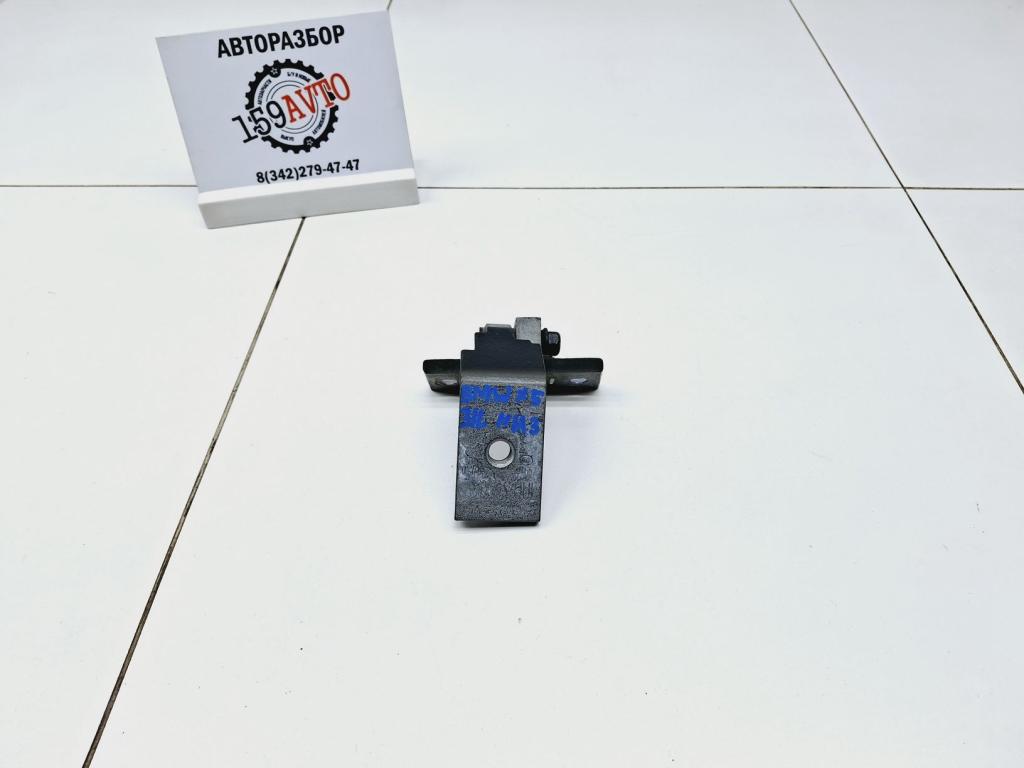 Петля двери задней левой нижняя, 2000 рублей, Пермь