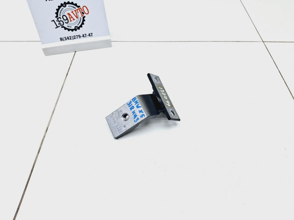 Петля двери задней правой нижняя, 2000 рублей, Пермь