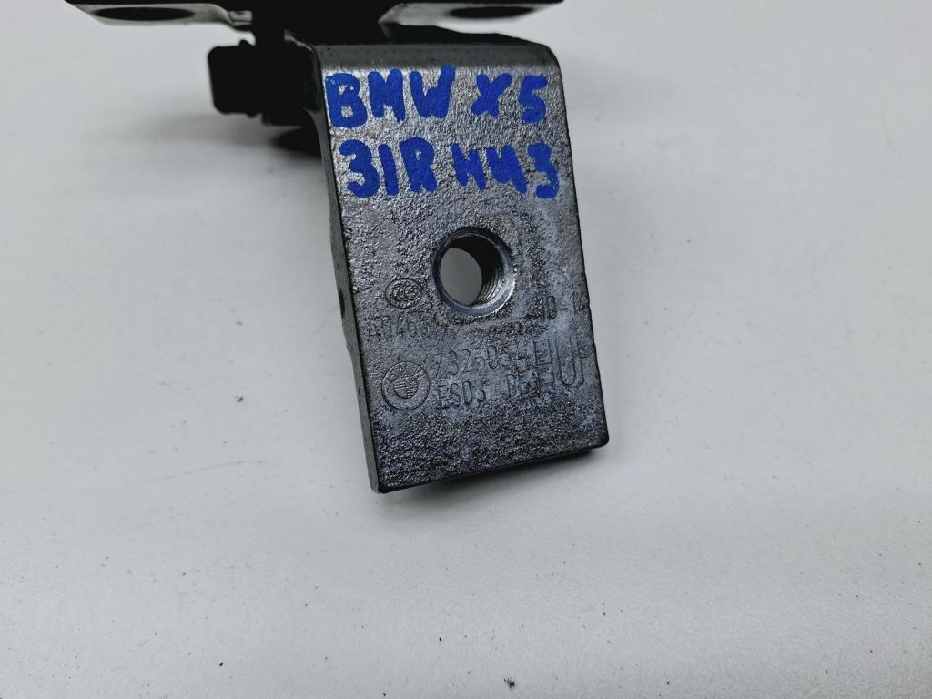 Петля двери задней правой нижняя, 2000 рублей, Пермь