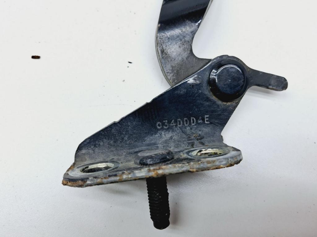 Петля двери багажника, 2000 рублей, Пермь