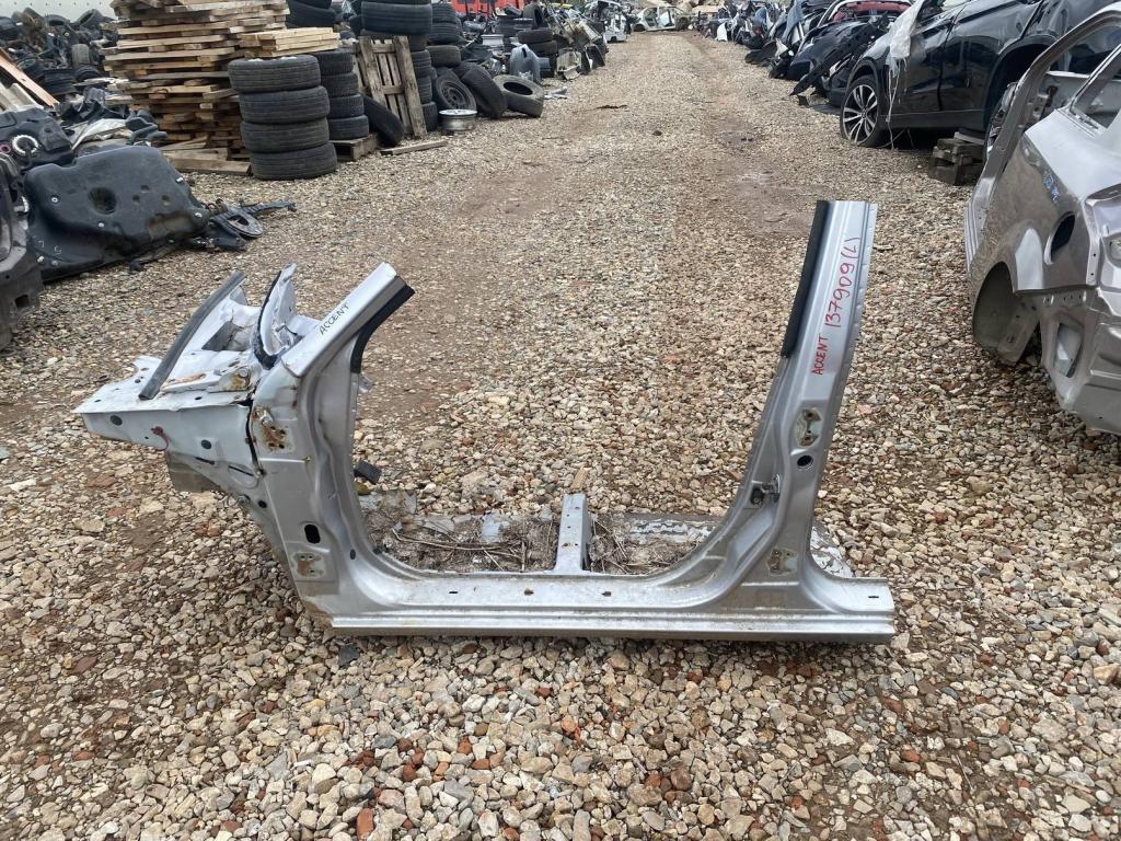 Порог со стойкой левый, 3000 рублей, Пермь