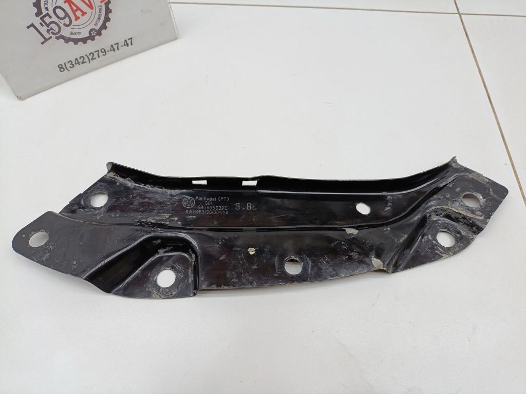 Кронштейн фар правый, 1000 рублей, Пермь