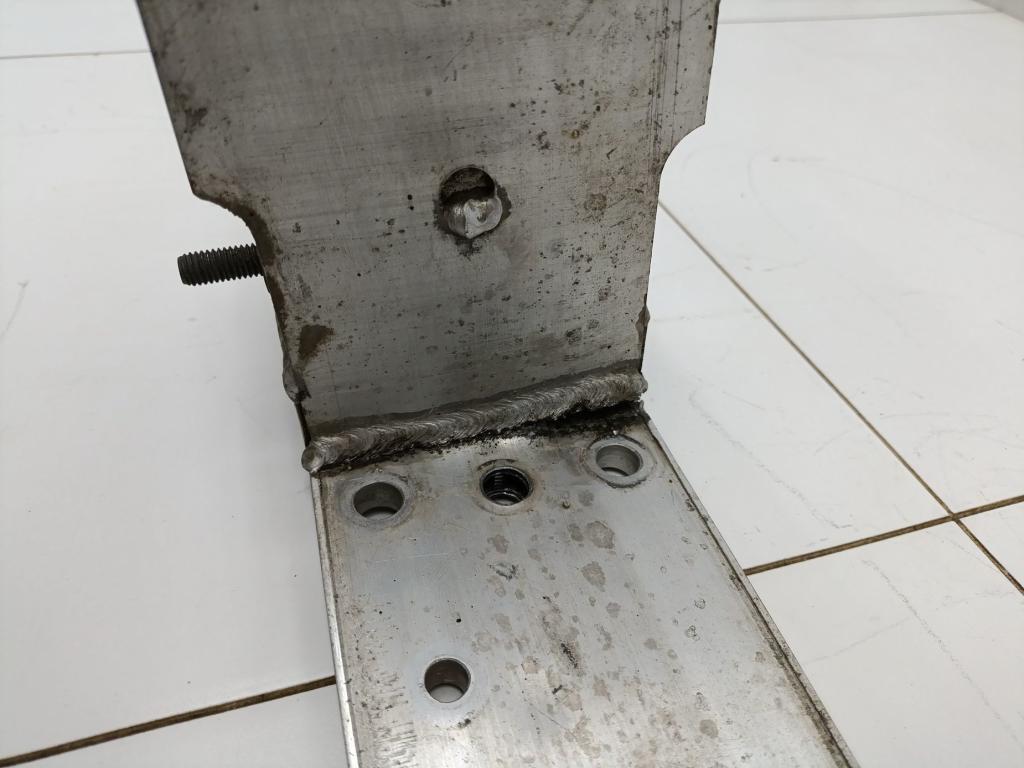 Кронштейн усилителя переднего бампера левый, 10000 рублей, Пермь