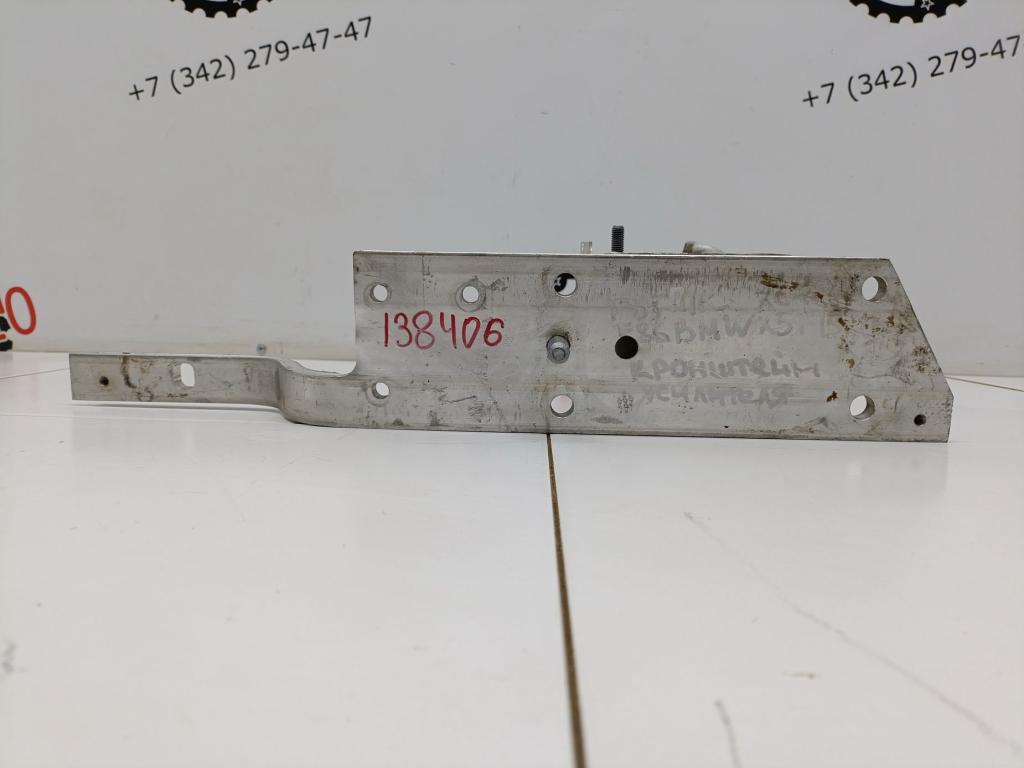 Кронштейн усилителя переднего бампера правый, 7000 рублей, Пермь