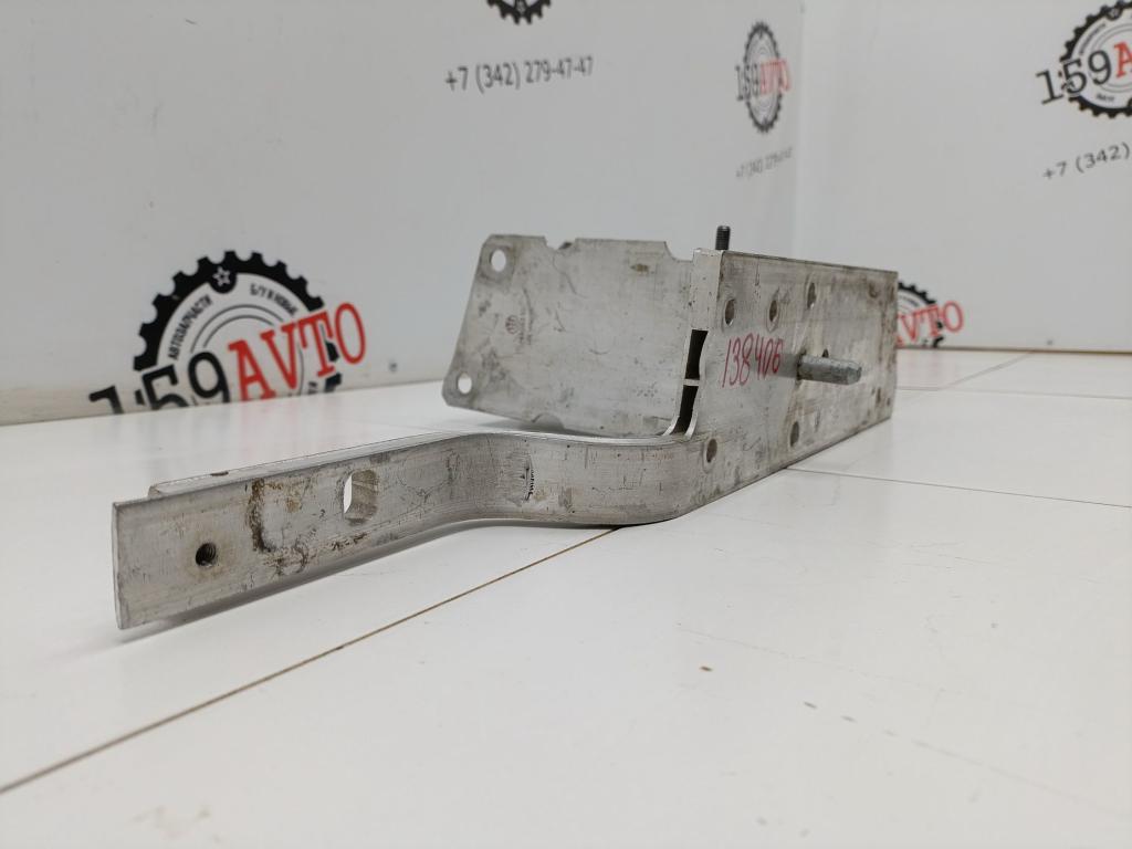 Кронштейн усилителя переднего бампера правый, 7000 рублей, Пермь