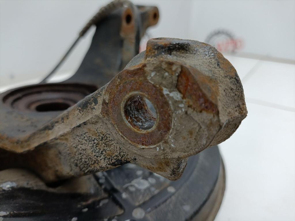 Кулак поворотный передний правый, 3500 рублей, Пермь