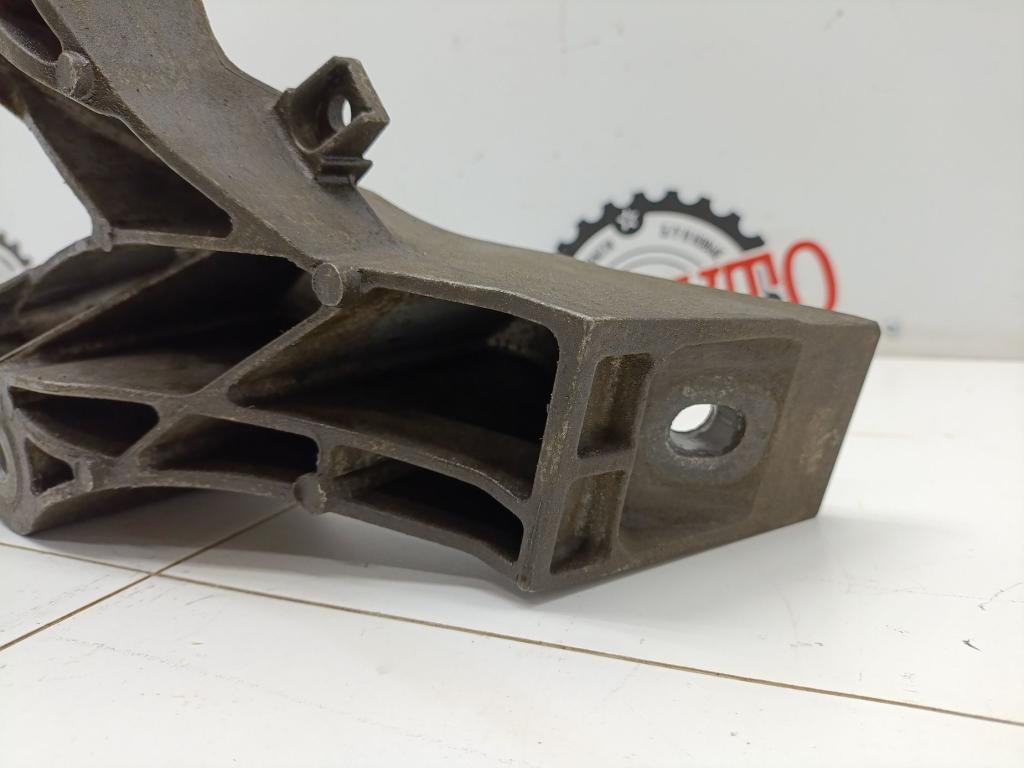 Кронштейн двигателя левый, 5000 рублей, Пермь