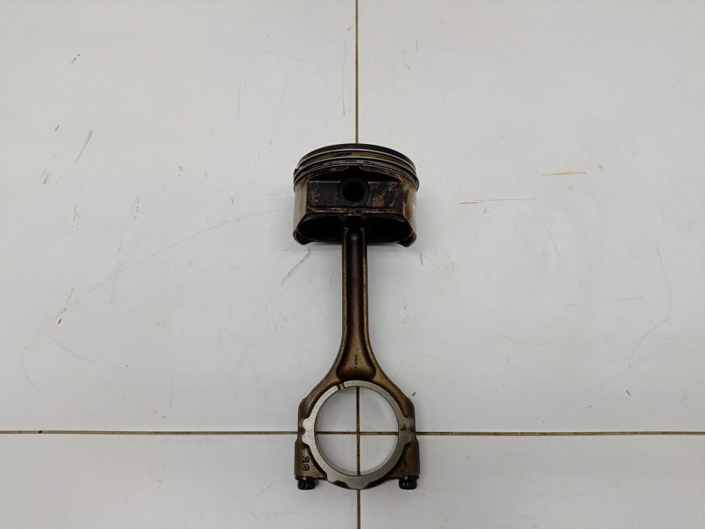 Поршень с шатуном, 2000 рублей, Пермь