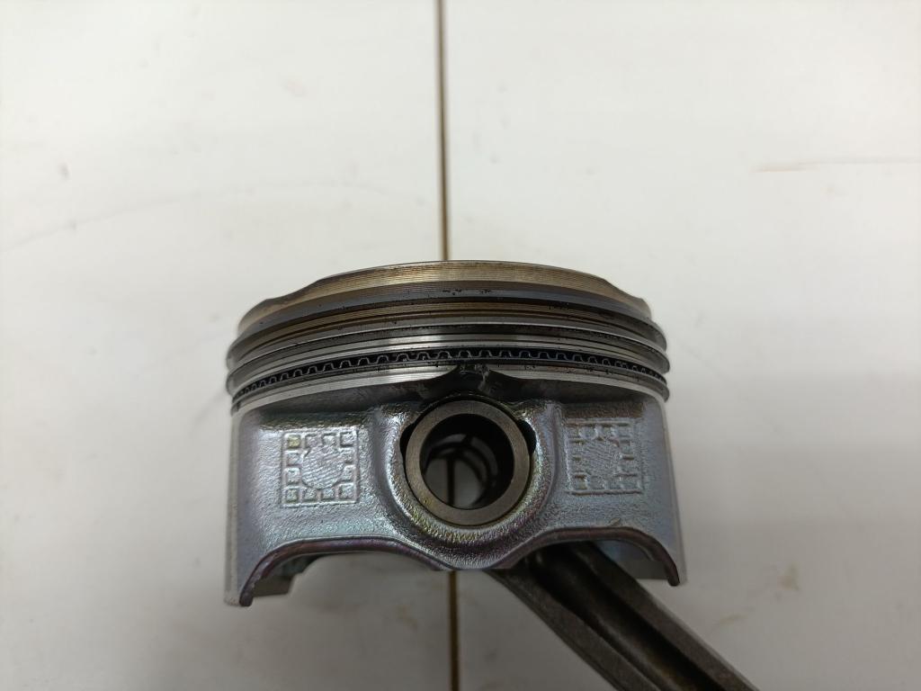 Поршень с шатуном, 8000 рублей, Пермь