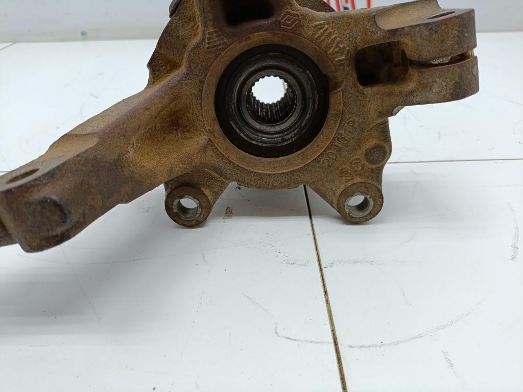 Кулак поворотный передний правый, 3500 рублей, Пермь