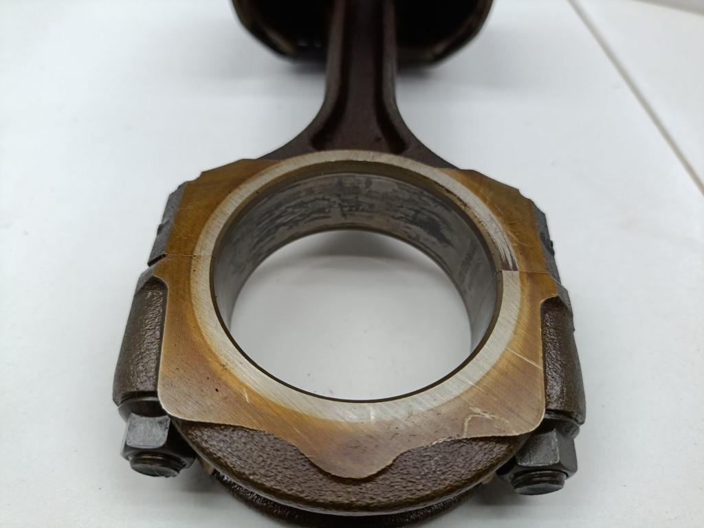 Поршень с шатуном, 2000 рублей, Пермь