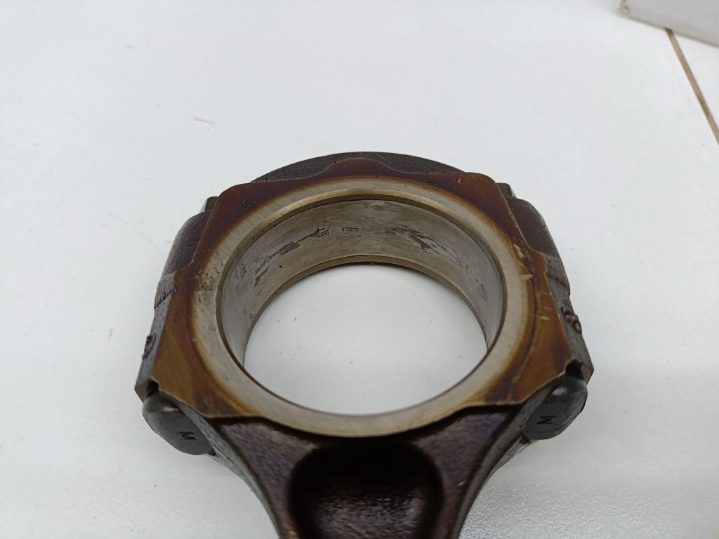 Поршень с шатуном, 2000 рублей, Пермь